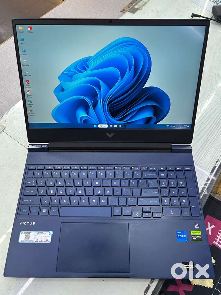 i5 13 gen  4GB RTX graphichs 16/512