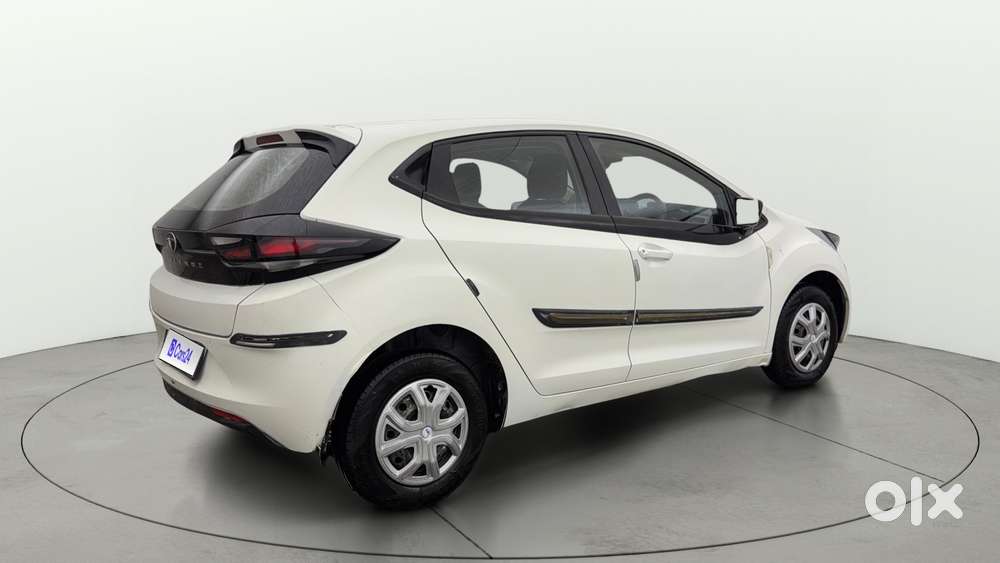 Tata Altroz 1.2 Xe, 2021, Petrol