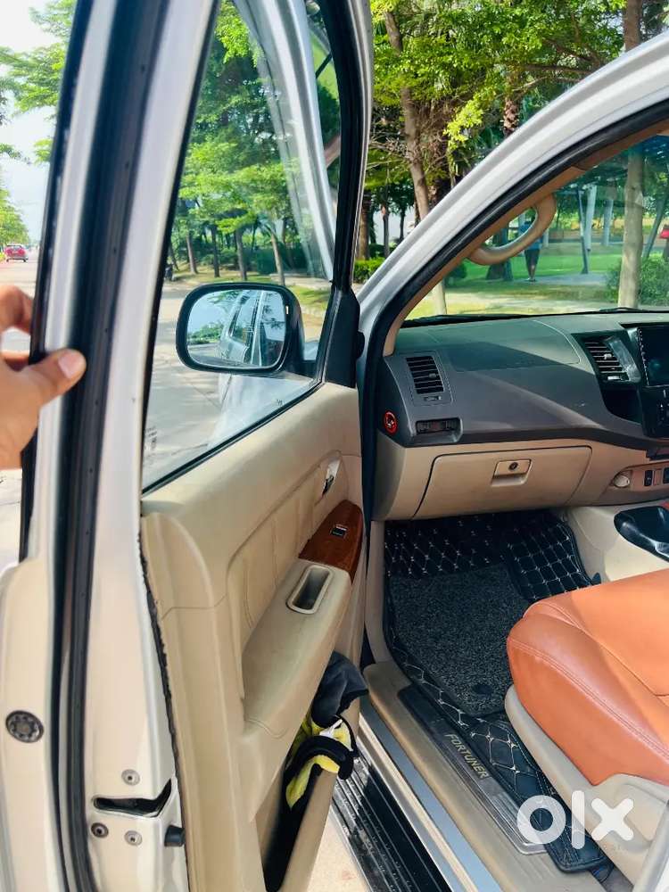 Rto 2030 Valid Fortuner 4×4 Insurance Valid Well Maintain