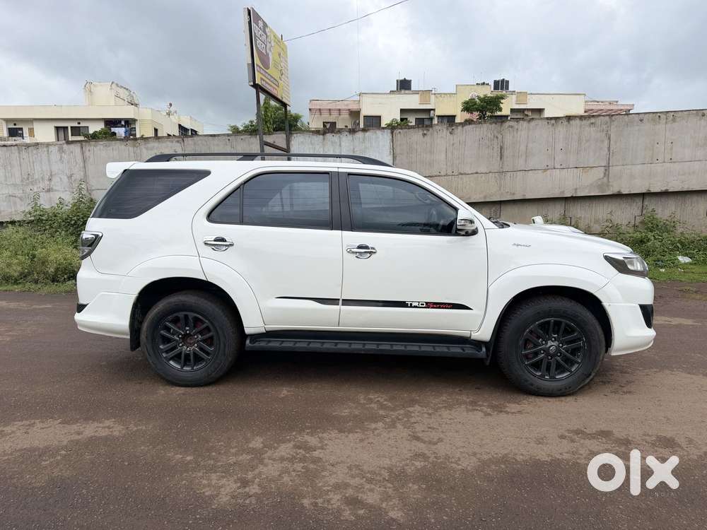 Toyota Fortuner Sportivo 4x4 Mt, 2015, Diesel