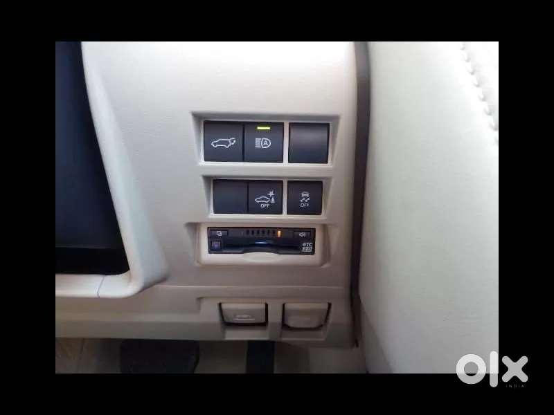 Toyota Land Cruiser V8 Petrol, 2024, Petrol