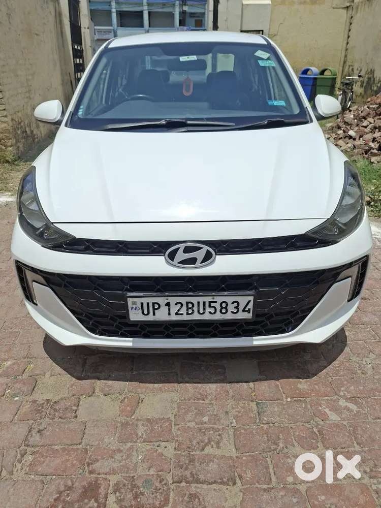 Hyundai Aura 2023 Petrol 62000 Km Driven