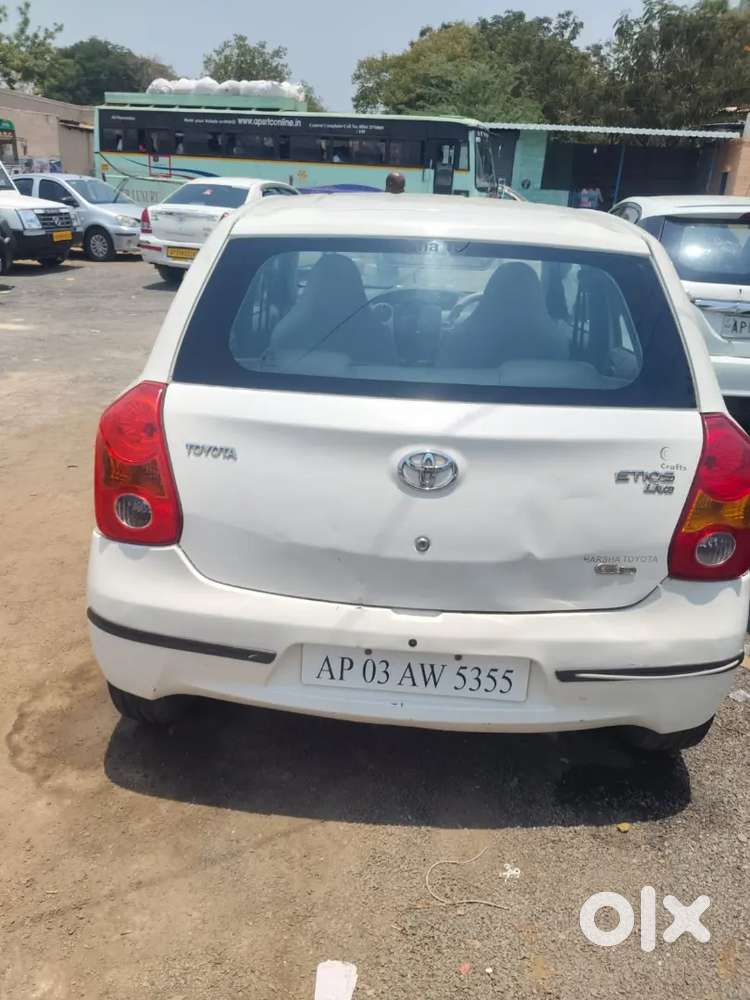 Toyota Etios Liva 2012 Diesel 235000 Km Driven