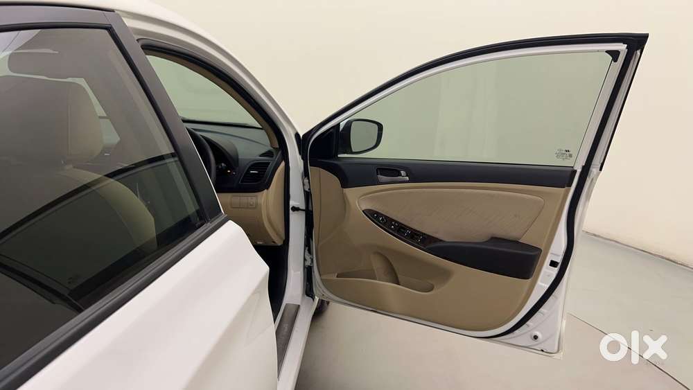 Hyundai Verna 1.6 Sx Vtvt, 2016, Petrol