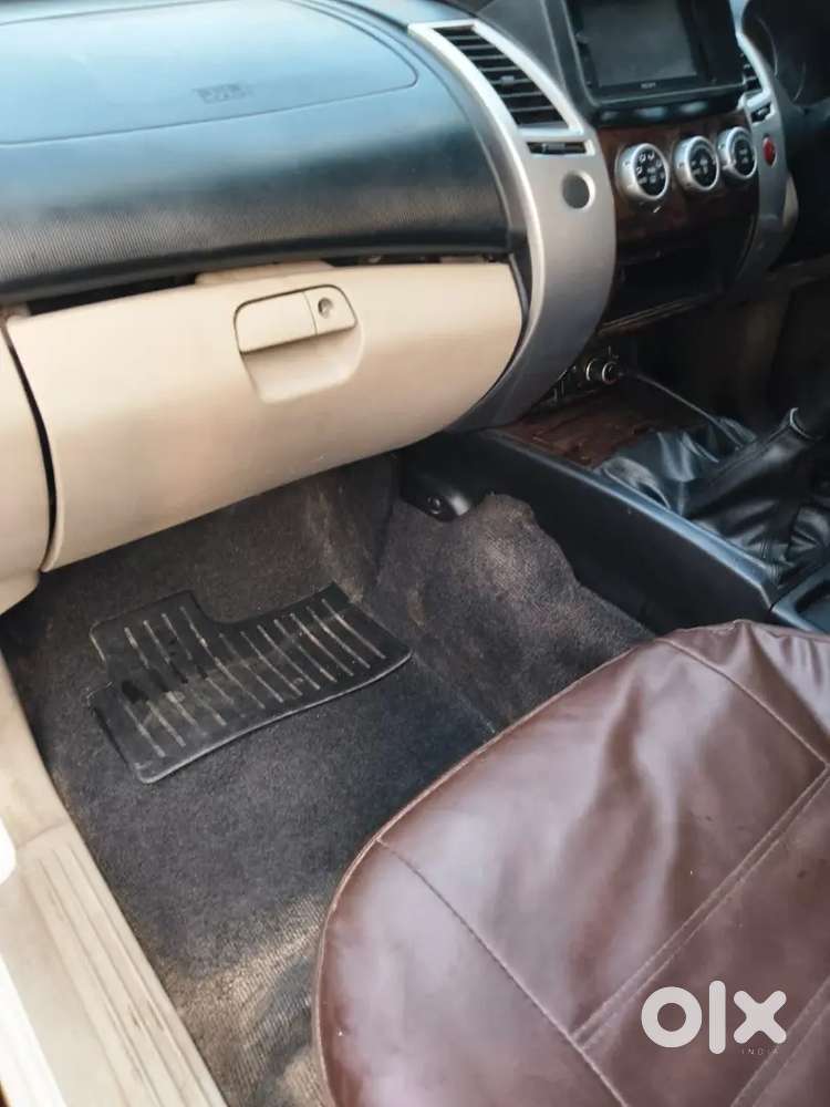 Mitsubishi Pajero Sport 4x2 2014