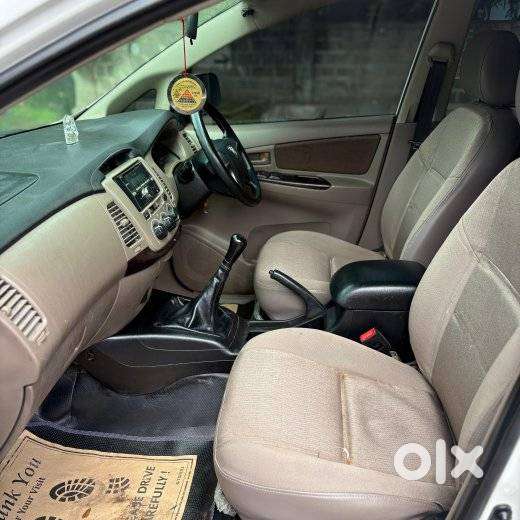 Toyota Innova 2.5 G (diesel) 8 Seater, 2015, Diesel