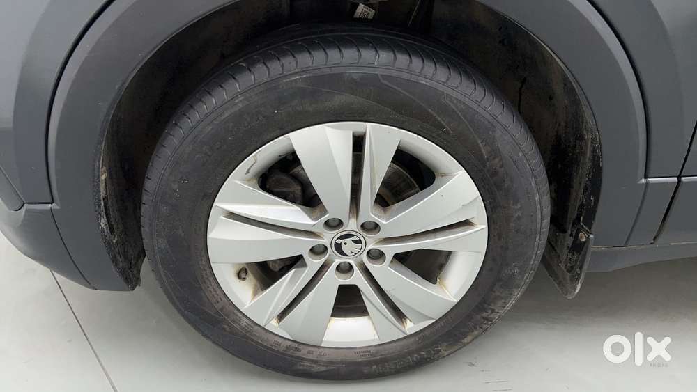 Skoda Kushaq 1.0 Tsi Ambition, 2023, Petrol