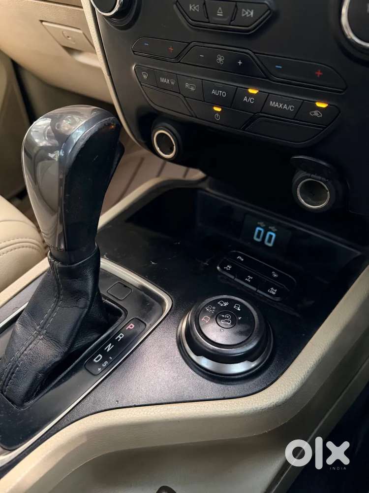 Ford Endeavour 3.2 Titanium At 4x4, 2017, Diesel