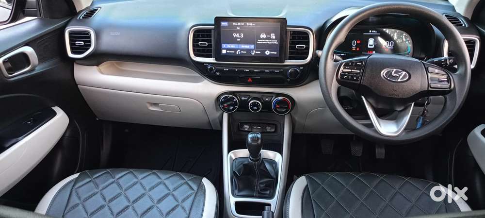 Hyundai Venue 1.2 S (o), 2024, Petrol