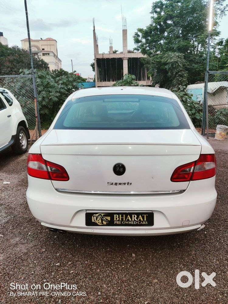 Skoda Superb Elegance 1.8 Tsi At, 2011, Petrol