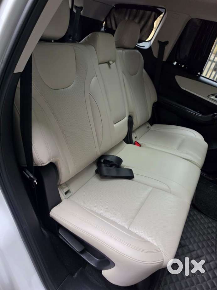 Mahindra Xuv700 2.0 Ax 7 Petrol At Luxury Pack Str, 2024, Petrol