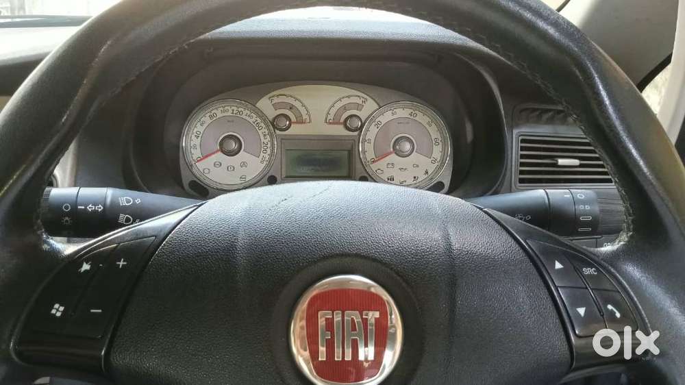 Fiat Linea Emotion 2011