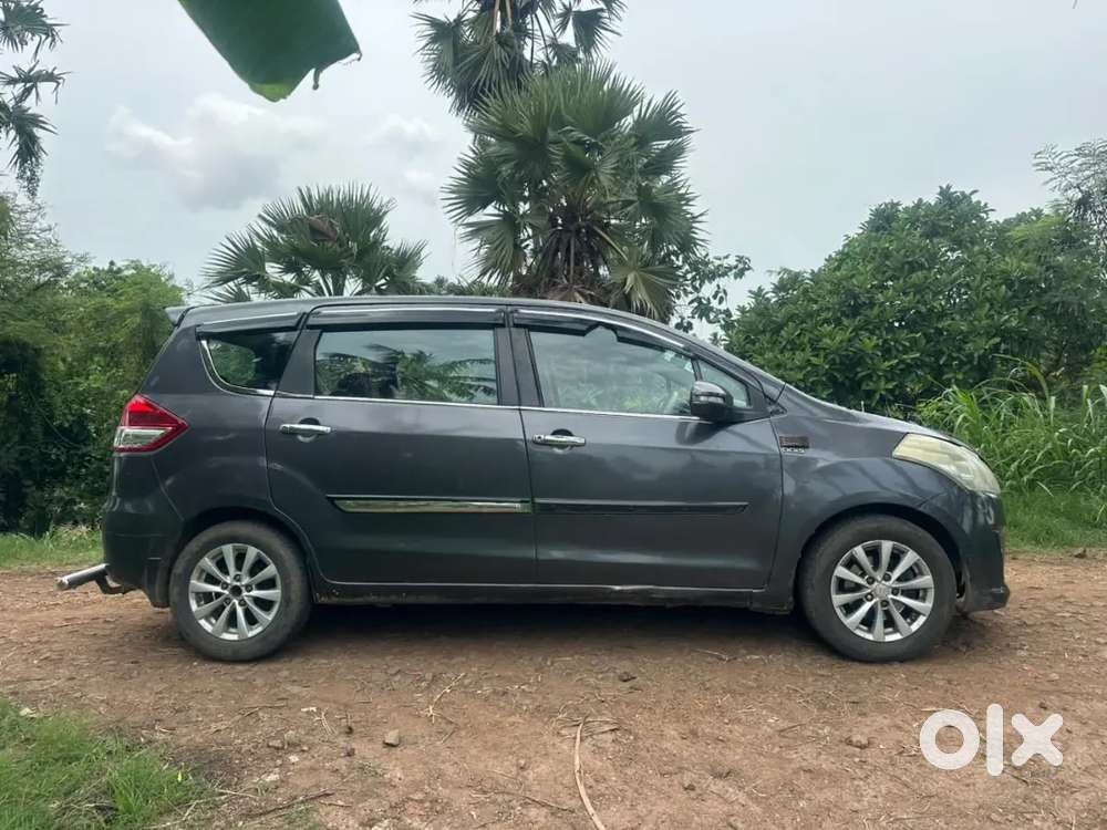 Maruti Suzuki Ertiga Zdi 2013