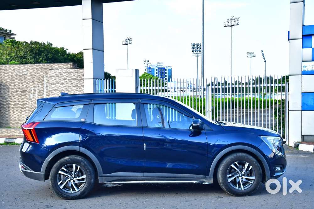 Mahindra Xuv700 Ax 5 Petrol Mt 7 Str (e), 2022, Petrol