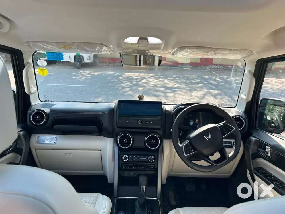 Mahindra Thar Roxx, 2025, Petrol