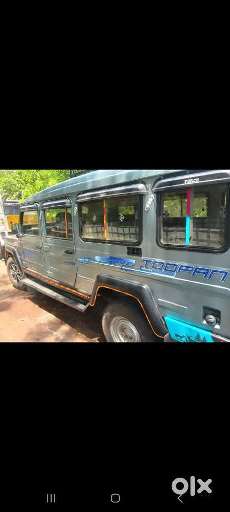 Force Motors Trax Cruiser 2004