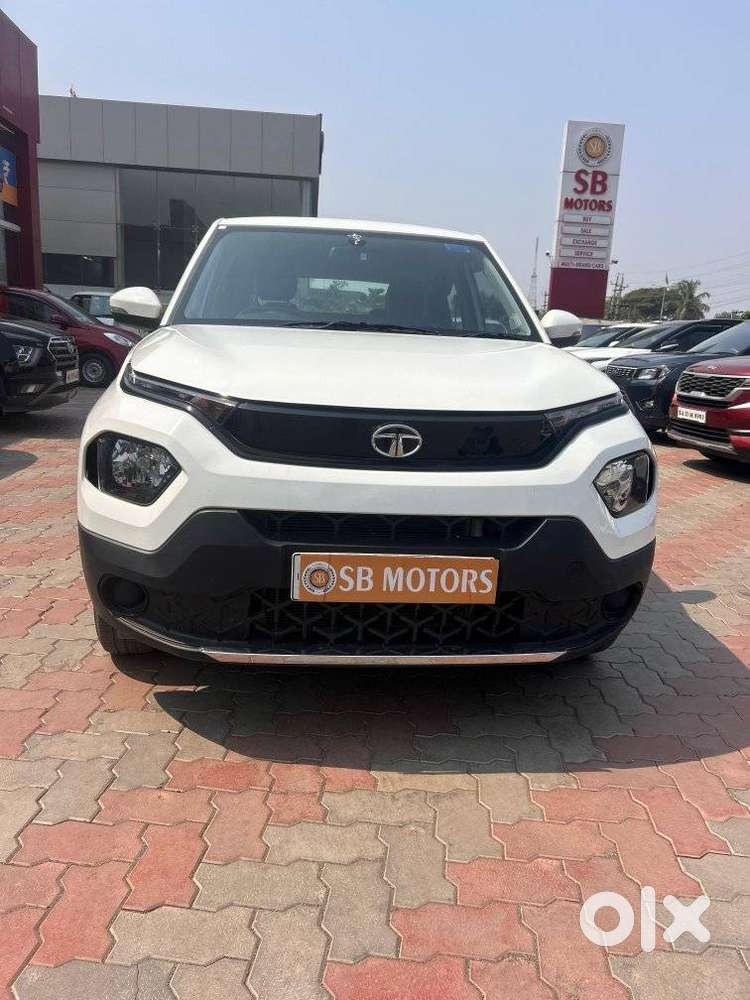 Tata Punch Camo Adventure Mt, 2023, Petrol