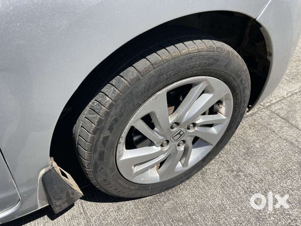 Honda Jazz V Cvt, 2017, Petrol