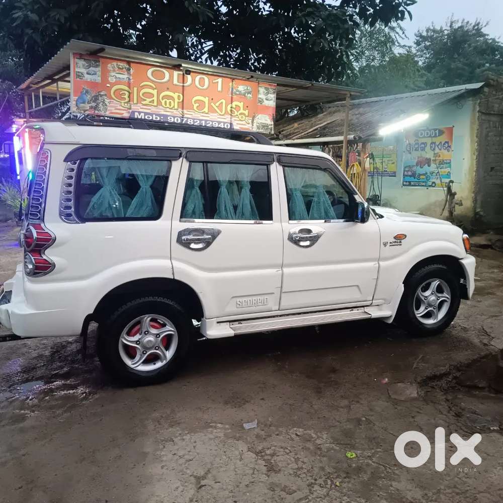 Mahindra Scorpio Vlx 2011