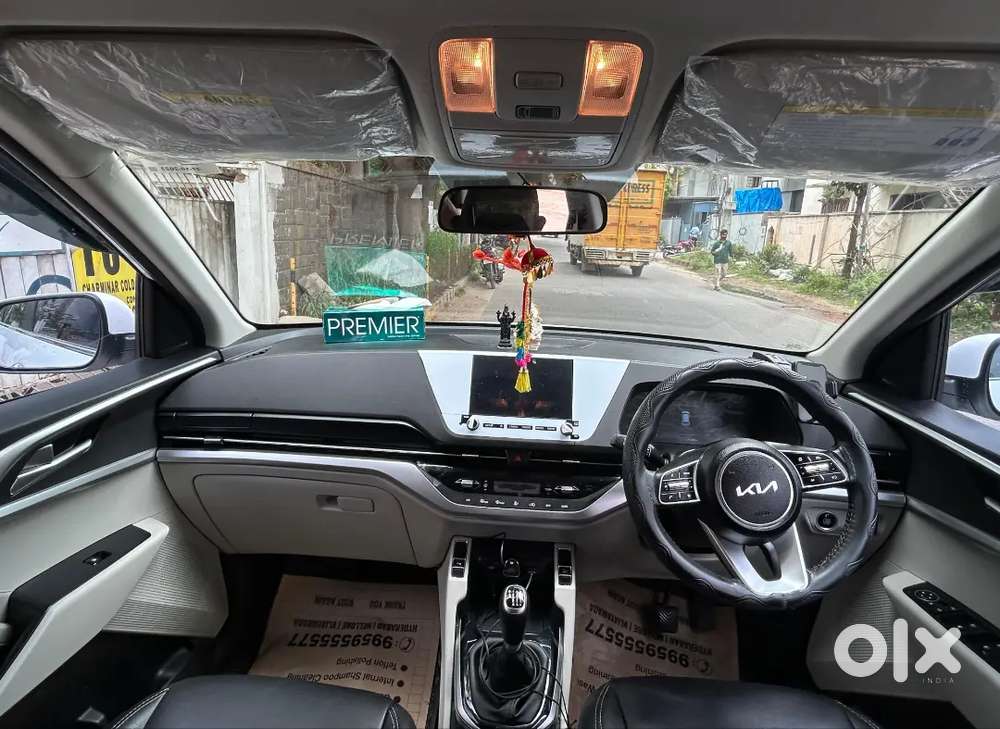 Kia Carens 1.5 Petrol  Single Owner  29,500 Km Driven