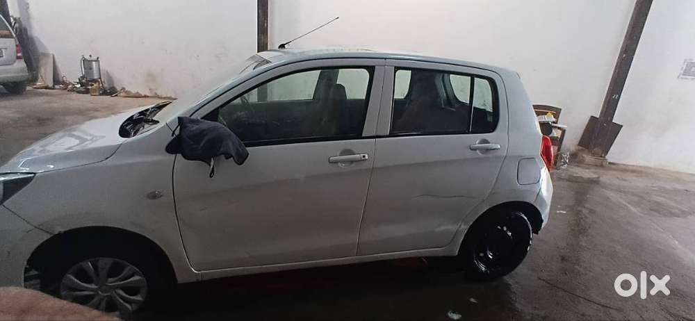 Vxi Cng  Green  Company Fitted Greem
