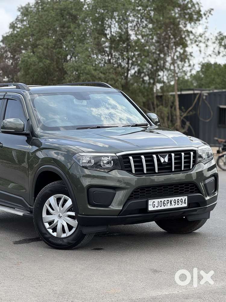 Mahindra Scorpio-n 2.0 Z4 Petrol Mt 7 Str, 2023, Petrol