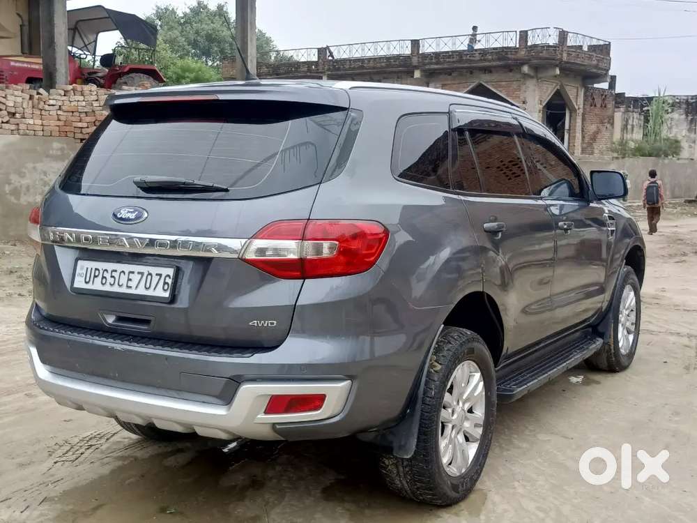 Ford Endeavour 2016