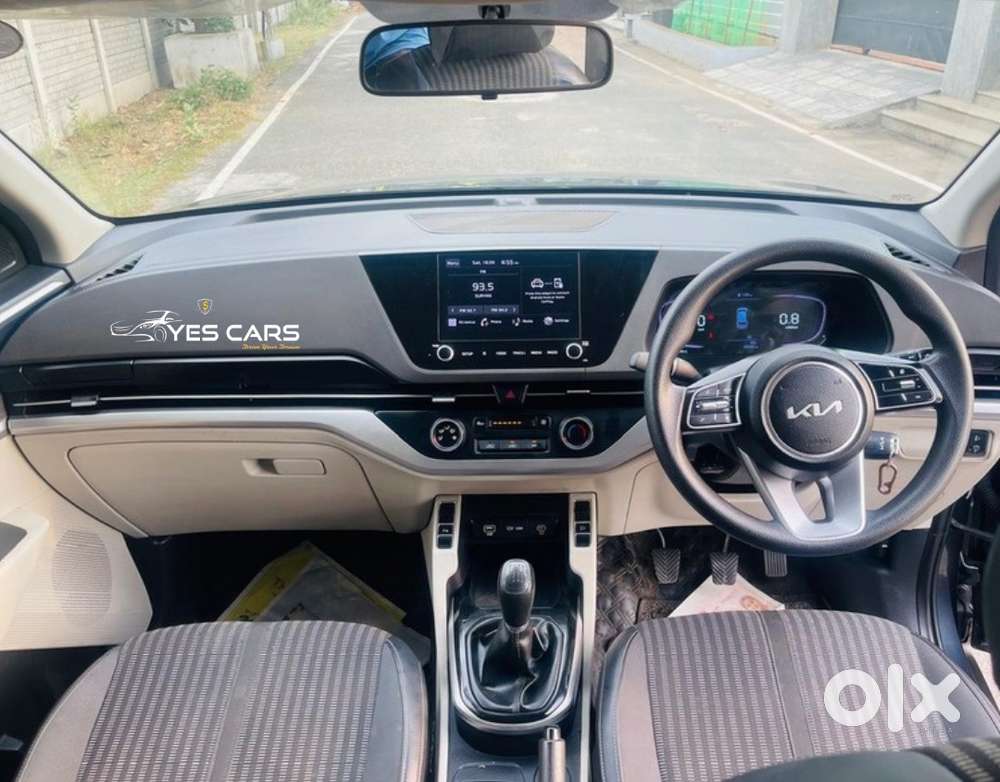 Kia Carens 1.4 Prestige 7 Str, 2023, Petrol