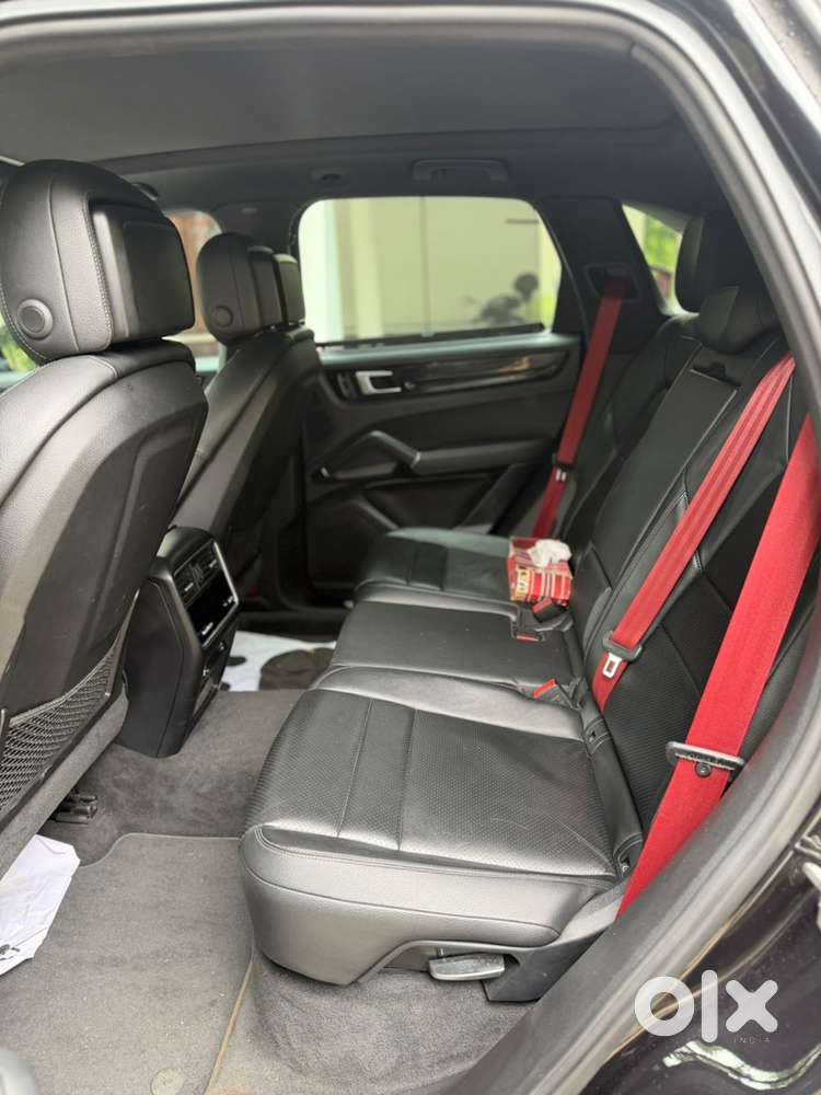 2019 Porsche Cayenne Fully Loaded With Warranty