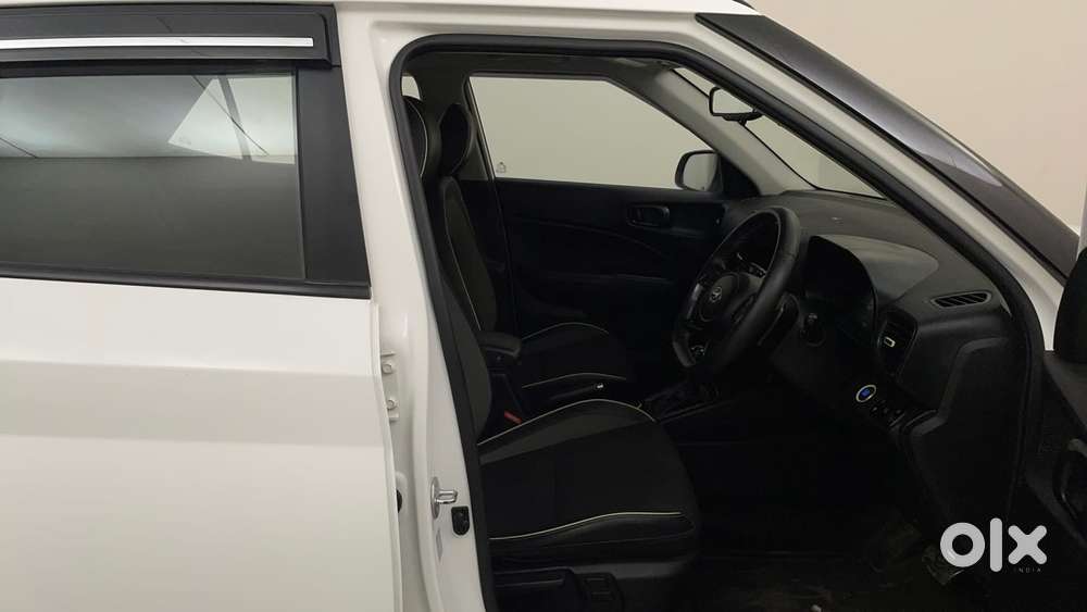 Hyundai Venue 1.0 Sx (o) Turbo Dct, 2024, Petrol