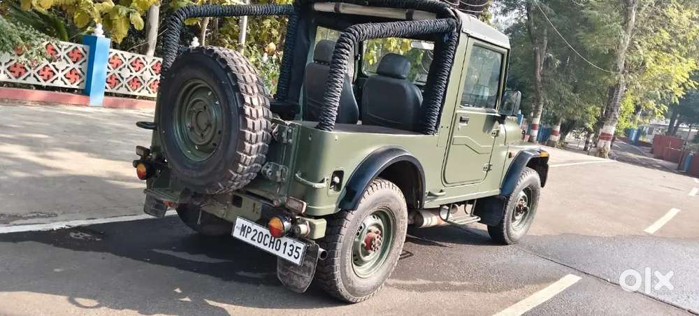 Mahindra Jeep With 5 Extra Tyre, Rear Two Extra Seat And Rear Roof