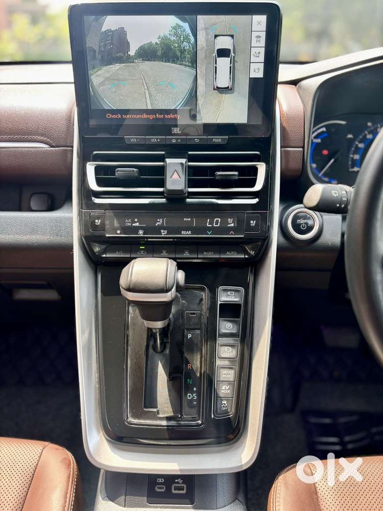 Toyota Innova Hycross 2.0 Zx (o) Hybrid 7 Str, 2023, Petrol