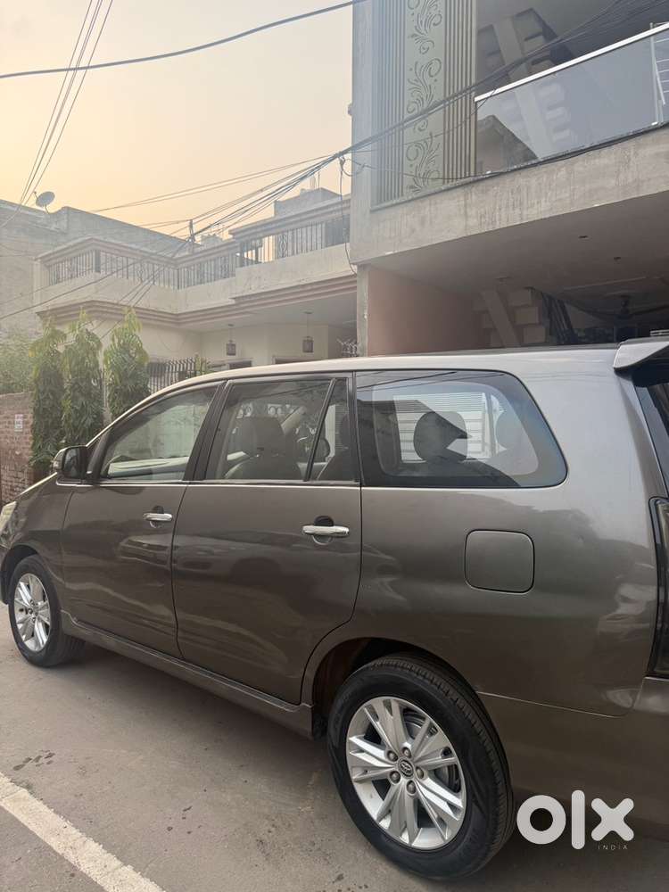Toyota Innova Diesel 2012