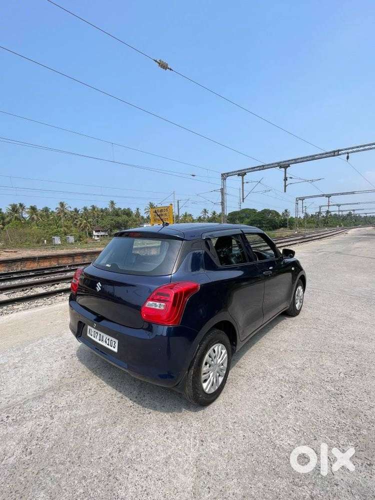 Maruti Suzuki Swift 1.2 Lxi (o), 2023, Petrol