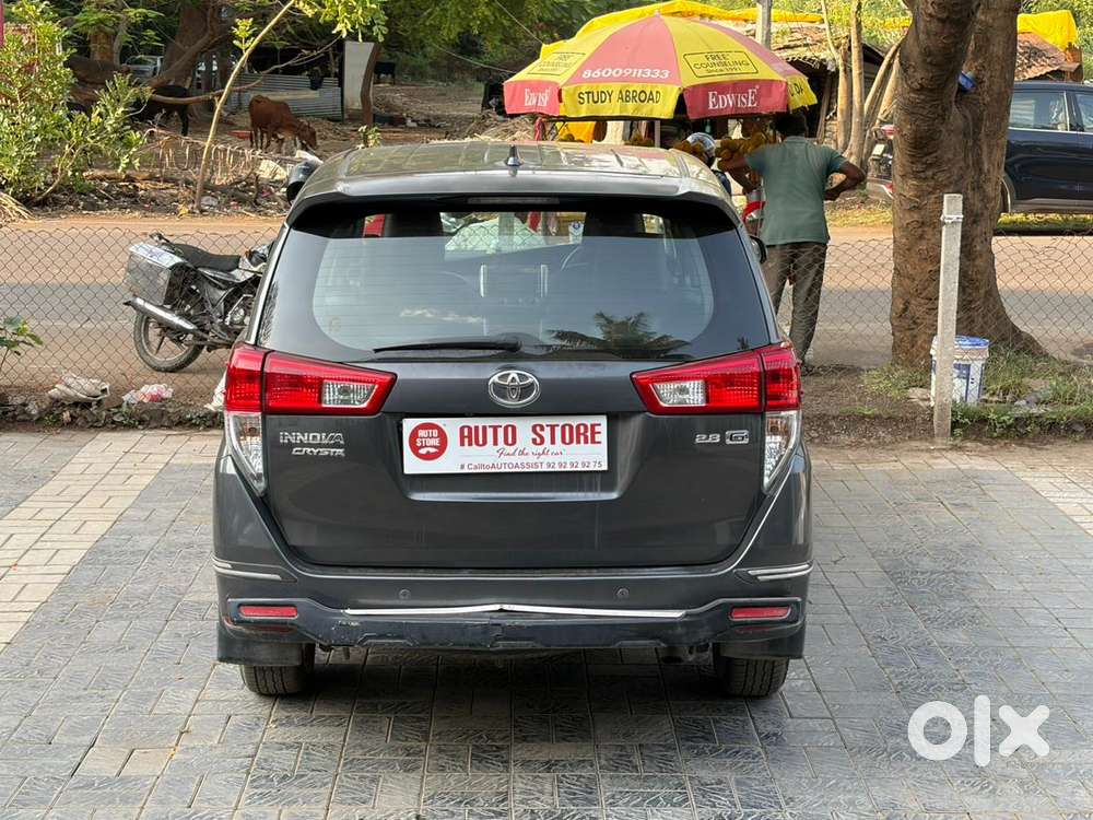 Toyota Innova Crysta [2016-2020] 2.4 Gx At 8 Str, 2017, Diesel