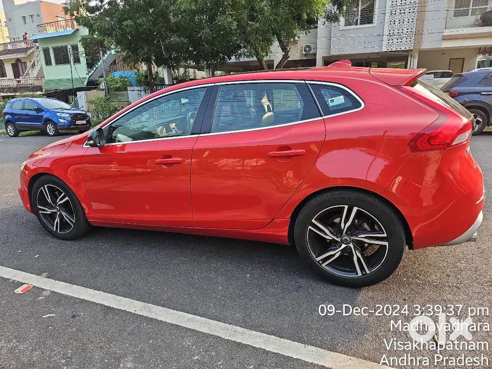 Volvo V40 Diesel 2017 Year