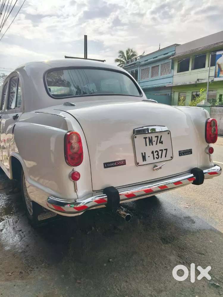 Ambassador Classic 1500 2004