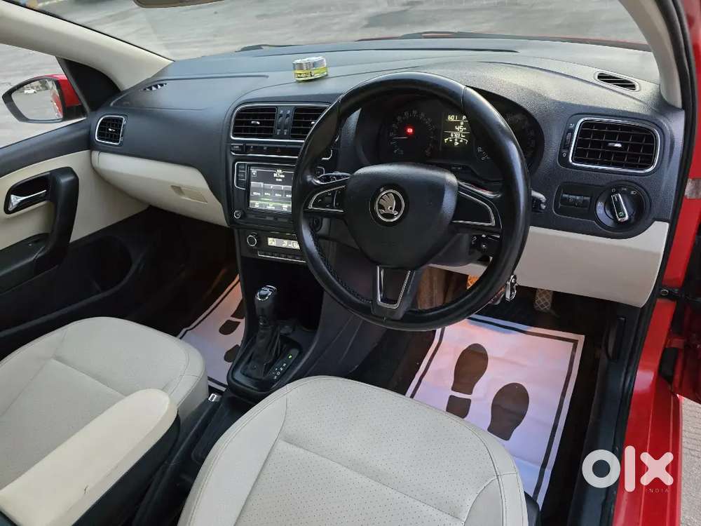 Skoda Rapid Diesel Style (auto)  Black Light New Shape