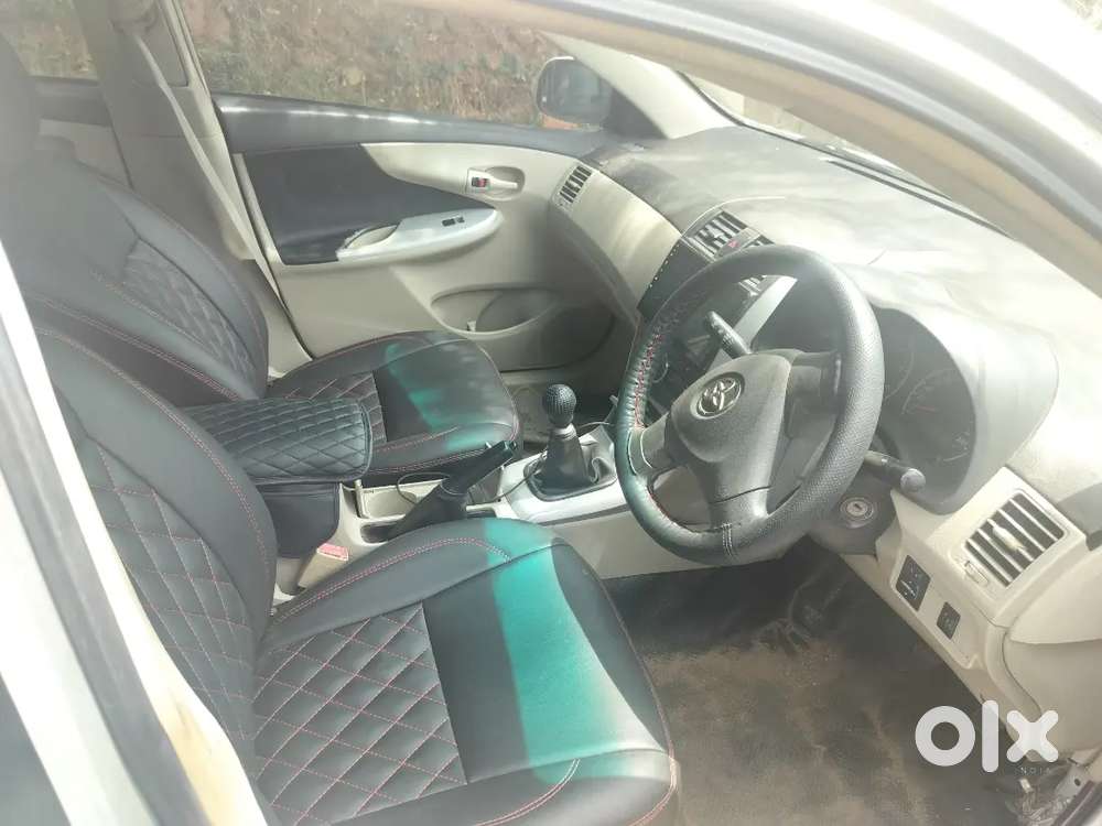 Toyota Corolla Altis 2011