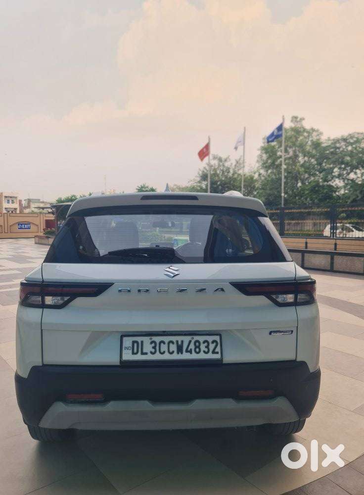 Maruti Suzuki Brezza 1.5 Zxi At Smart Hybrid Dual Tone, 2022, Petrol