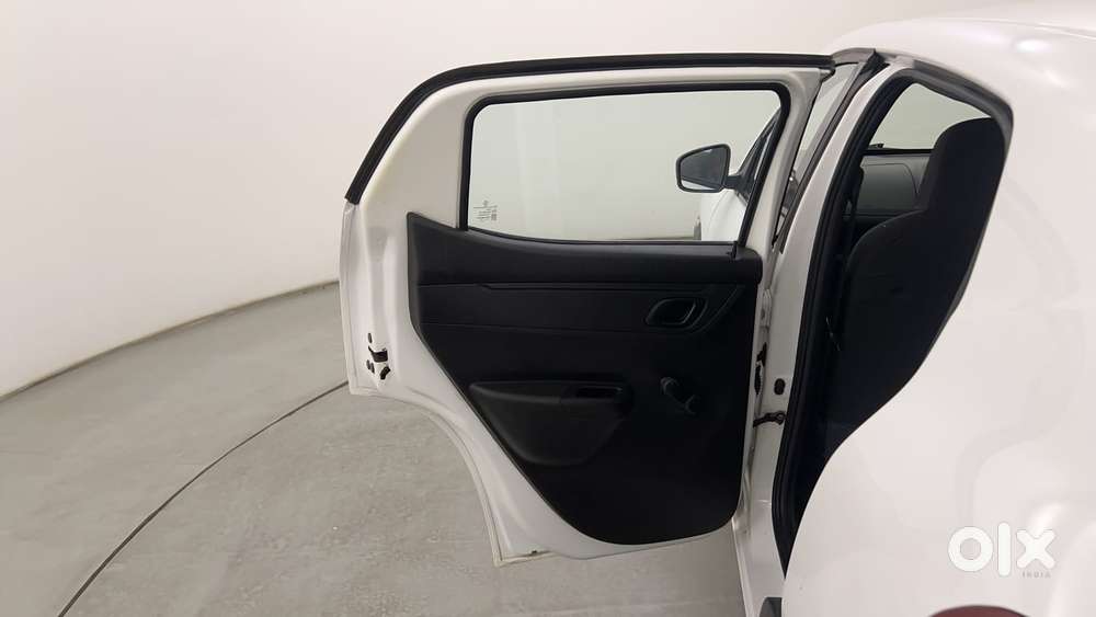 Renault Kwid 2019-ongoing 1.0 Rxt Amt (o), 2017, Petrol