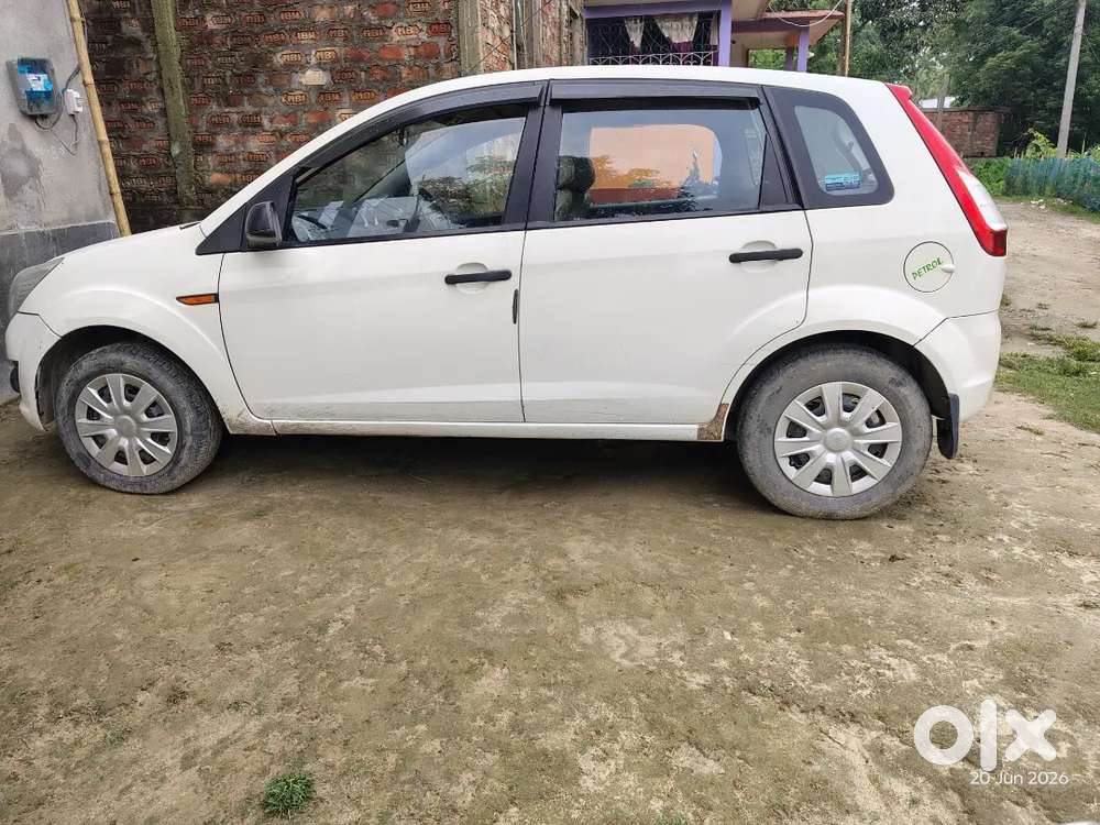 Ford Figo 2013 Petrol 76000 Km Driven