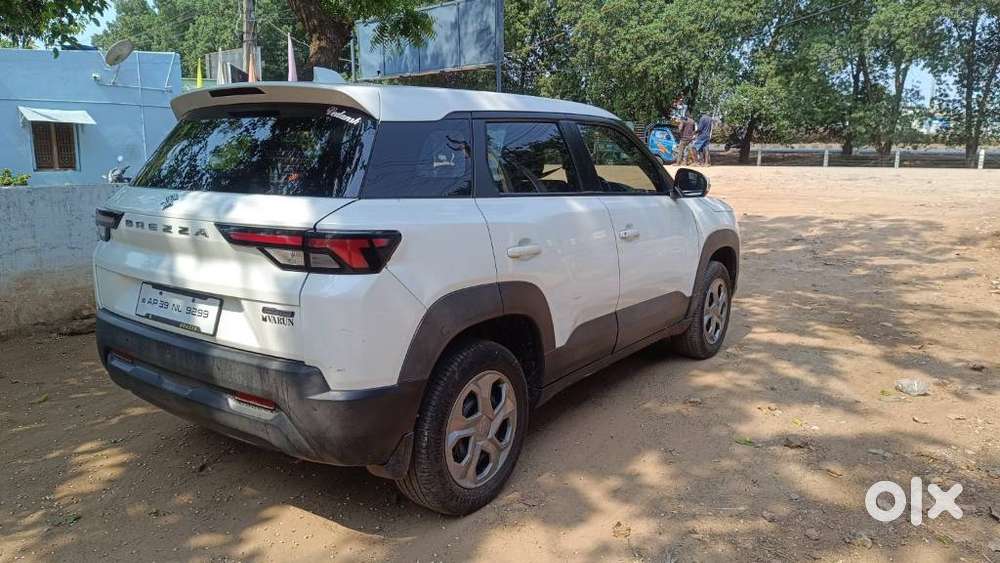 Maruti Suzuki Brezza 1.5 Vxi Smart Hybrid, 2022, Petrol