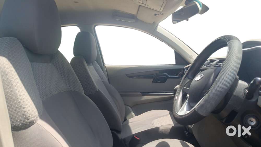 Mahindra Kuv 100 Mfalcon G80 K6 5str, 2016, Petrol
