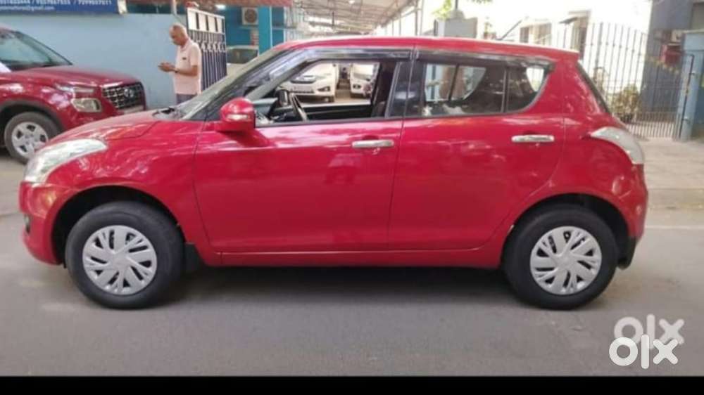 Maruti Suzuki Swift Vxi + Manual, 2013, Petrol