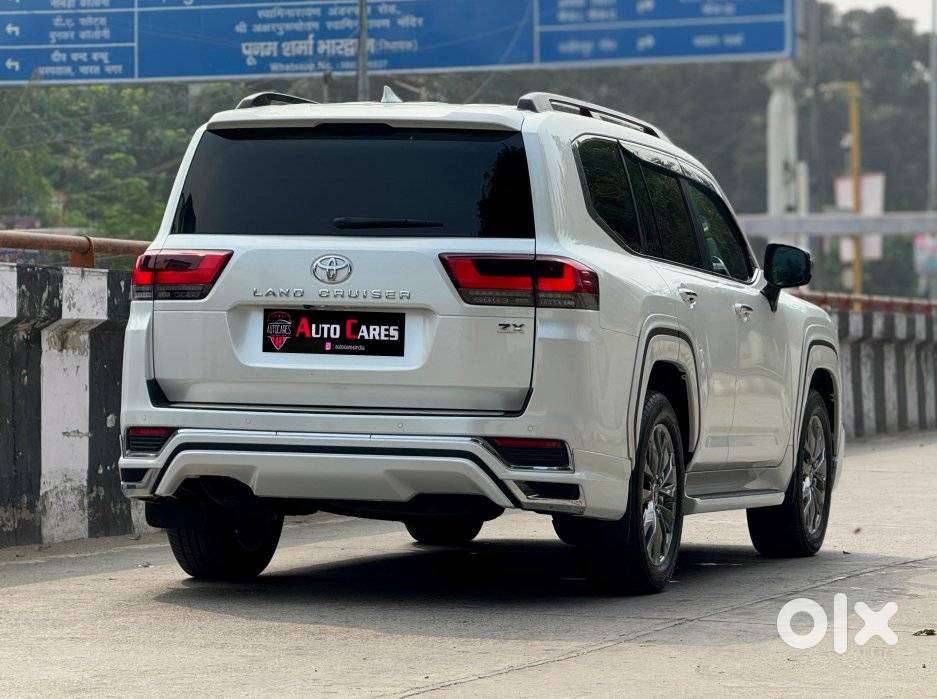 Toyota Land Cruiser Zx Petrol, 2025, Petrol