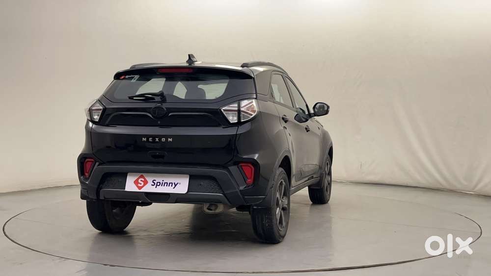 Tata Nexon 1.2 Revotron Xz Plus Luxs Red Dark Edition Amt, 2023, Pet..