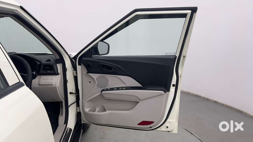 Mahindra Xuv300 W4, 2021, Petrol