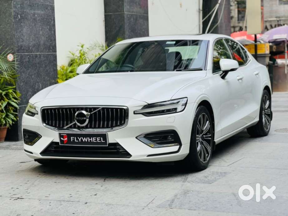 Volvo S60 T4 Inscription, 2023, Petrol