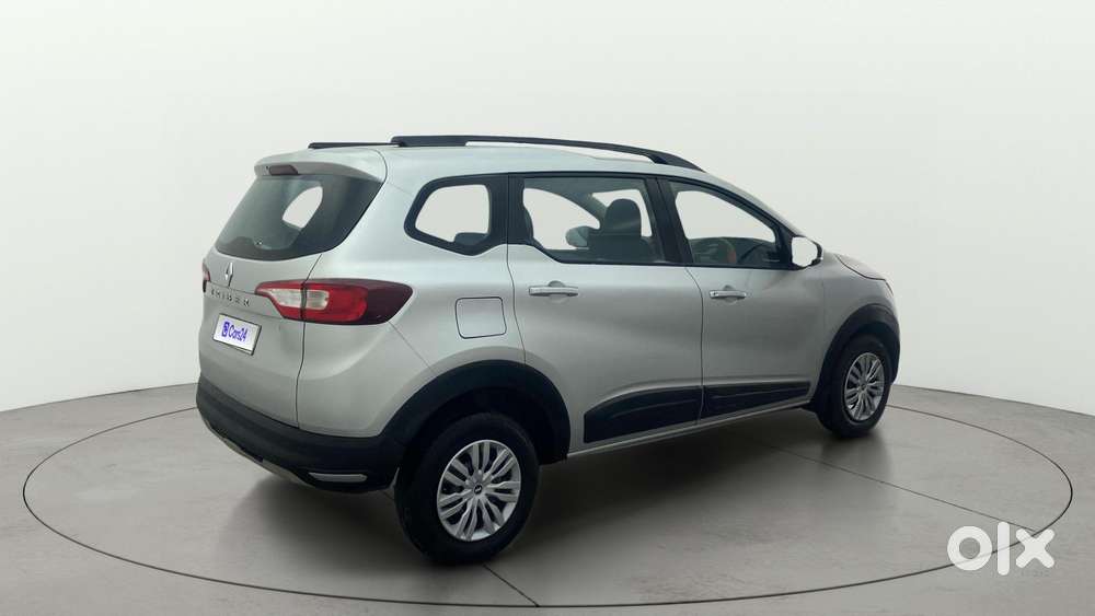 Renault Triber Rxt, 2022, Petrol